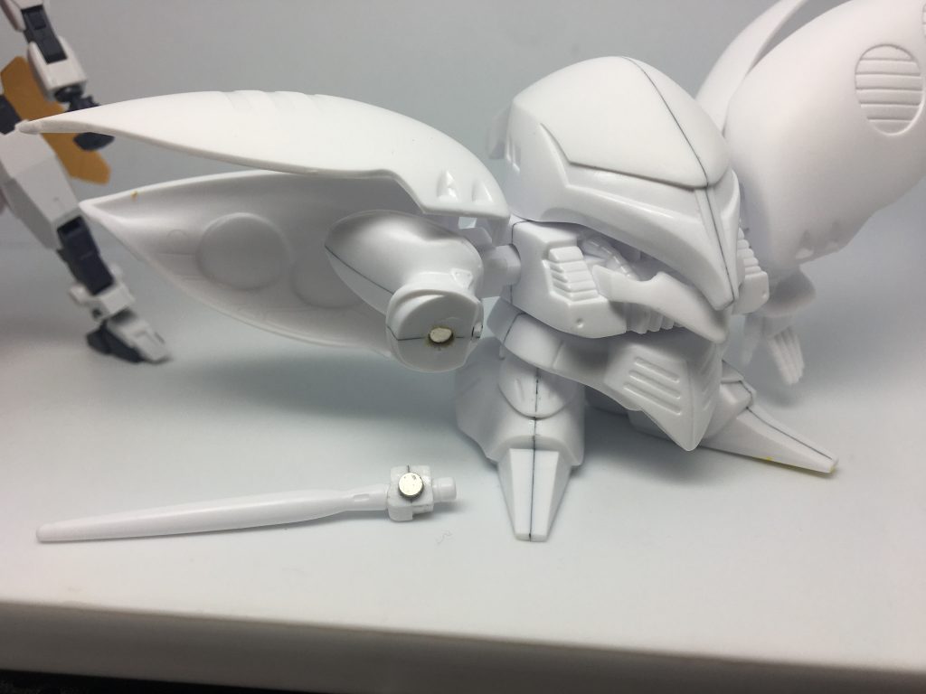 回転軸はネオジムで。