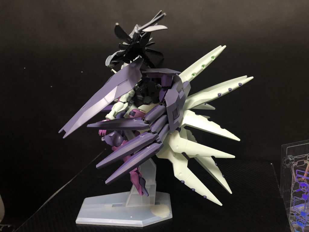 素組み状態。パーツの形状には手を入れず、ジョイント部分だけ流用パーツで製作しています。