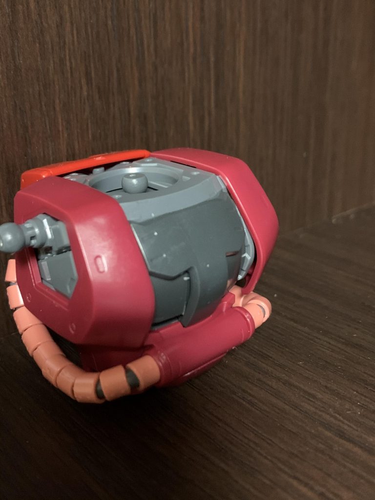 胴体だけ完成。隙間は後で直しました。