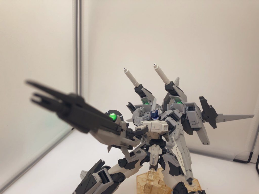 主武装のドッズスマートガン!大型可変機といえば長物の武器は外せませんね。