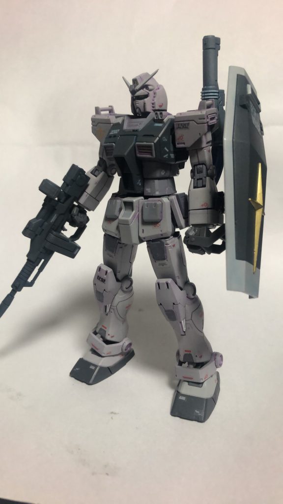 もちろん前期型にもなります。ビームライフルも2丁ついてくるし、武器持ち手も左右付属するのが地味に嬉しいポイント