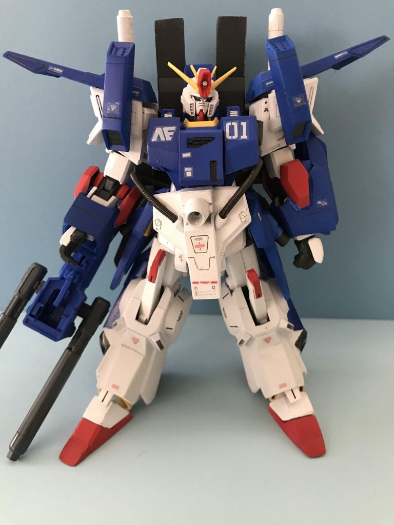 右肩のミサイルポットはハイメガカノンと干渉するため、磁石接続にしてます。 