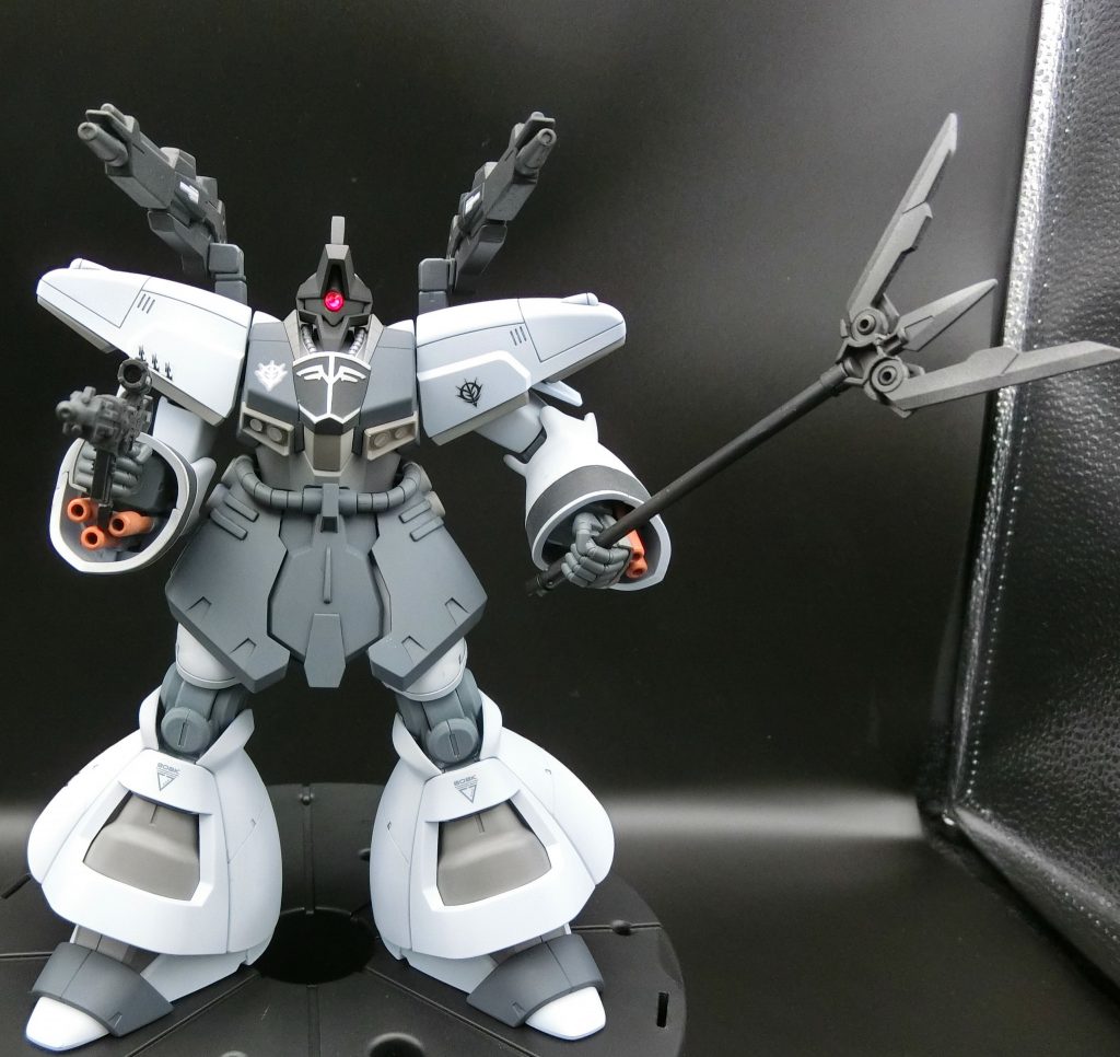 ドム系列は、両手持ちが好みです
    +