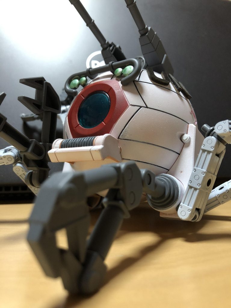 手足はコトブキヤのフレキシブルアームで生やしました^^