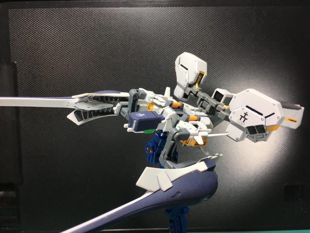 　トライ・ブースター・ユニットは[プリムローズ](https://gumpla.jp/hg/355528)と合体、第3種兵装にできます。