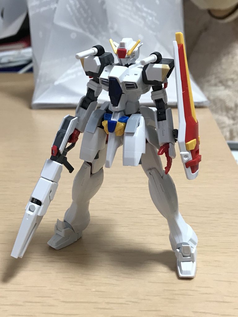 この時にメインカメラを小さめにして、胸部まわりも今の形に近づきました。