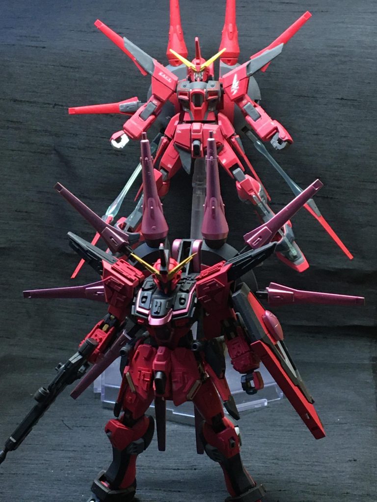 初代との比較。初代の頃はまだ技術力が無くて塗装も上手く出来てないんですよね。。