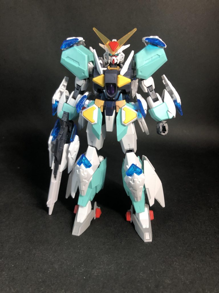 ビギニングと言ったら頭部のクリアパーツでのビームアンテナ！と、思ったのでなんとか改造を行いアーマーにできるよう改造しました！
    +