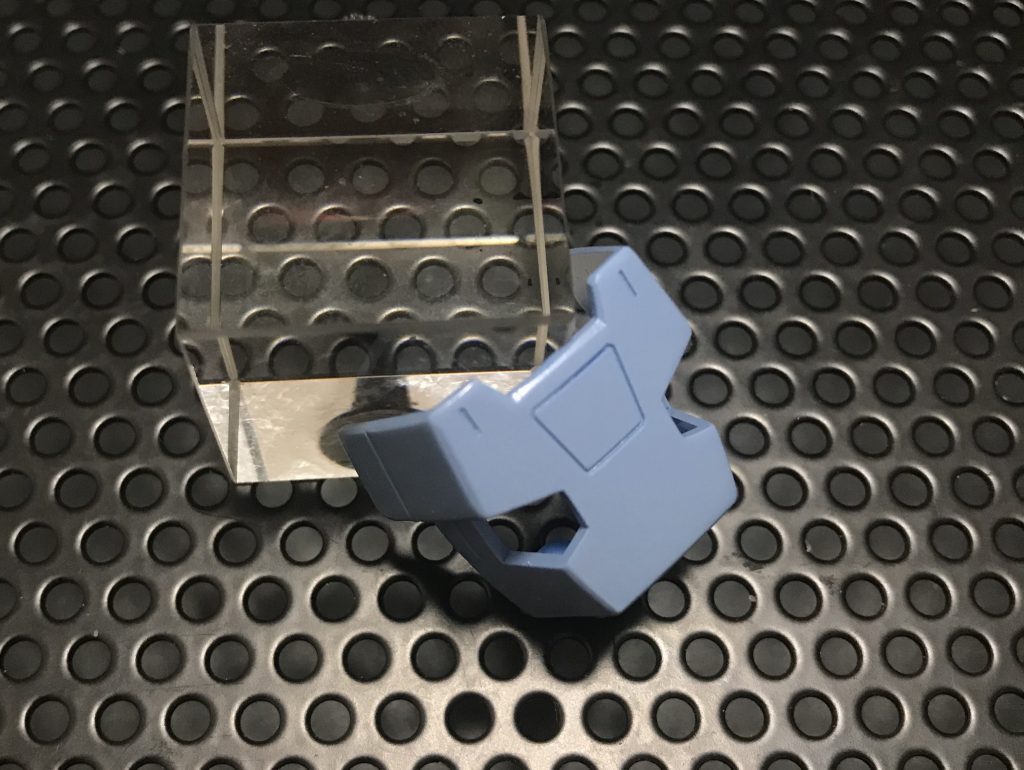 外装の青は納得いくまで調色しました。