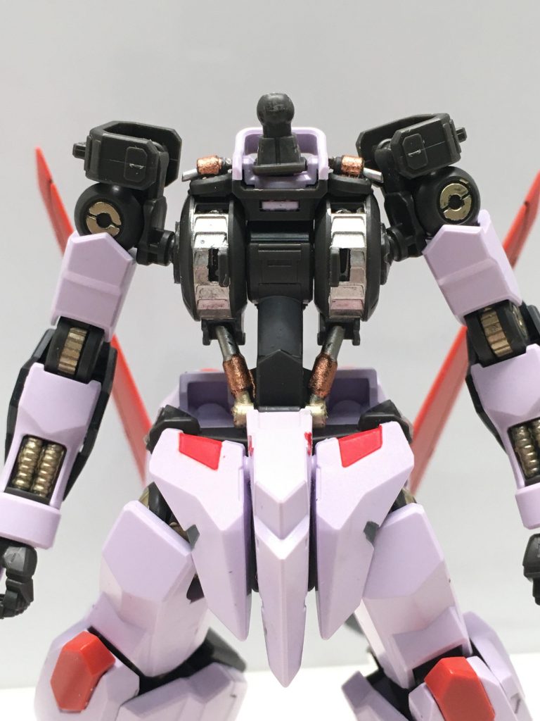 内部フレーム各部色分けと、アルミ線を使って情報量を増やしました