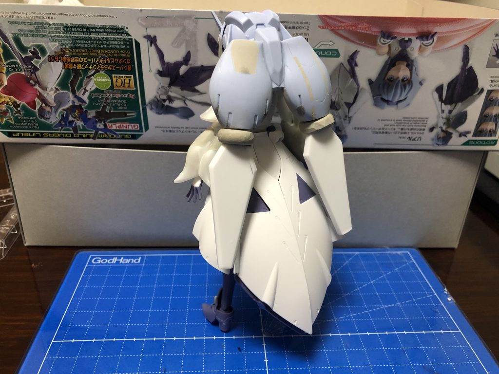 後髪のツインテール部分先は、プラ板を加工して作成しました。何度かサンプルを作り、今の形になりました🤔
プラ板の扱いが多少慣れた気がします…