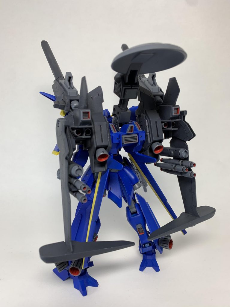 ウィングは折り畳みが可能です。