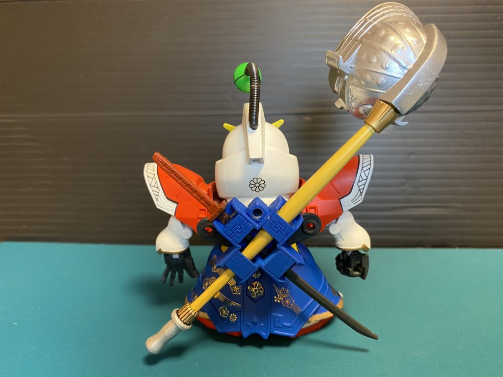 武器はでっかいキセルを作ってみました。敵をボコボコ殴る豪快なお殿様。