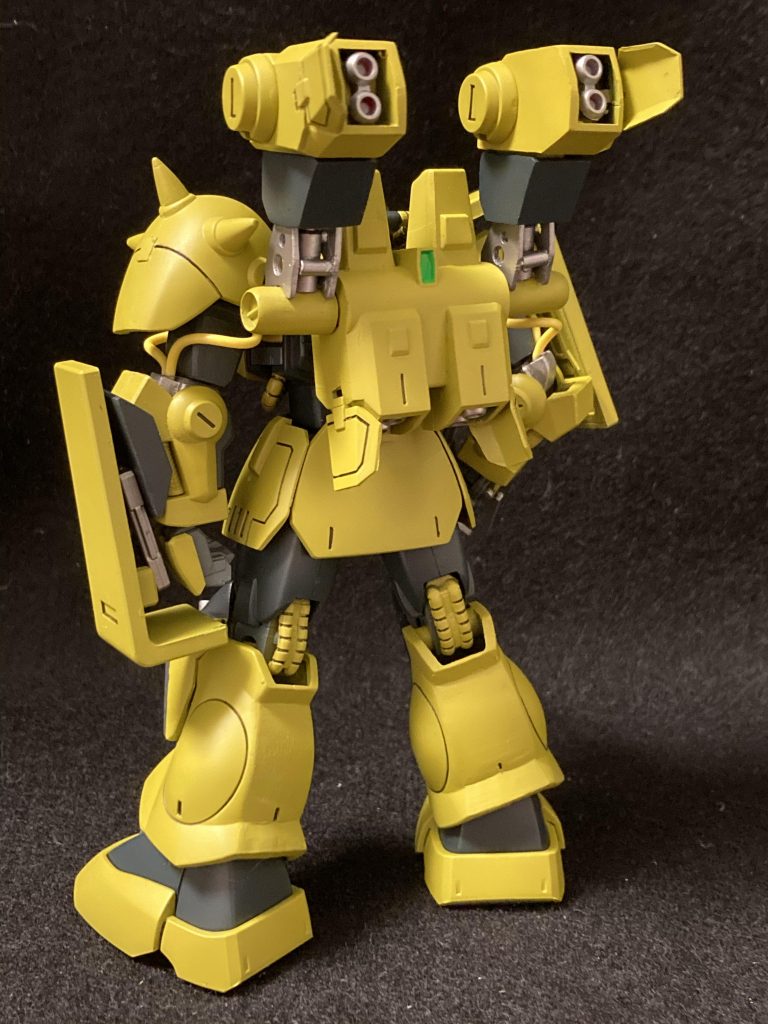 バックパックに推力を集中させることにより爆発的な加速力を叩き出すことが可能．
具体的に言えばあの名機ハイザックの二倍の推力で動けるのでとても速いよね！！！！！速いのよ！！！！！！！！