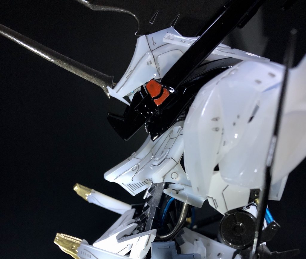 特徴的な腹部の蛇腹状ディテールをプラ板で再現してみました！