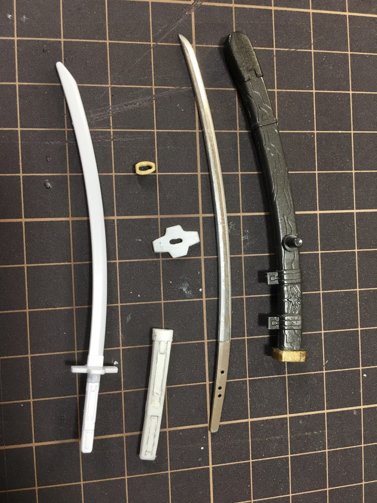 「轟刀ー星響」　刀身には食玩ー伝説の刀「雷切丸」を使用。柄、鐔、はプラ板で製作。ハバキは剣聖の鯉口のパーツのランナーを使い製作しました。これらを組み合わせれば「星響」の完成です。鞘は刀身が収まるように延長してます。