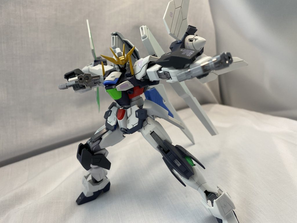 メイン武器はハンドガン
    +