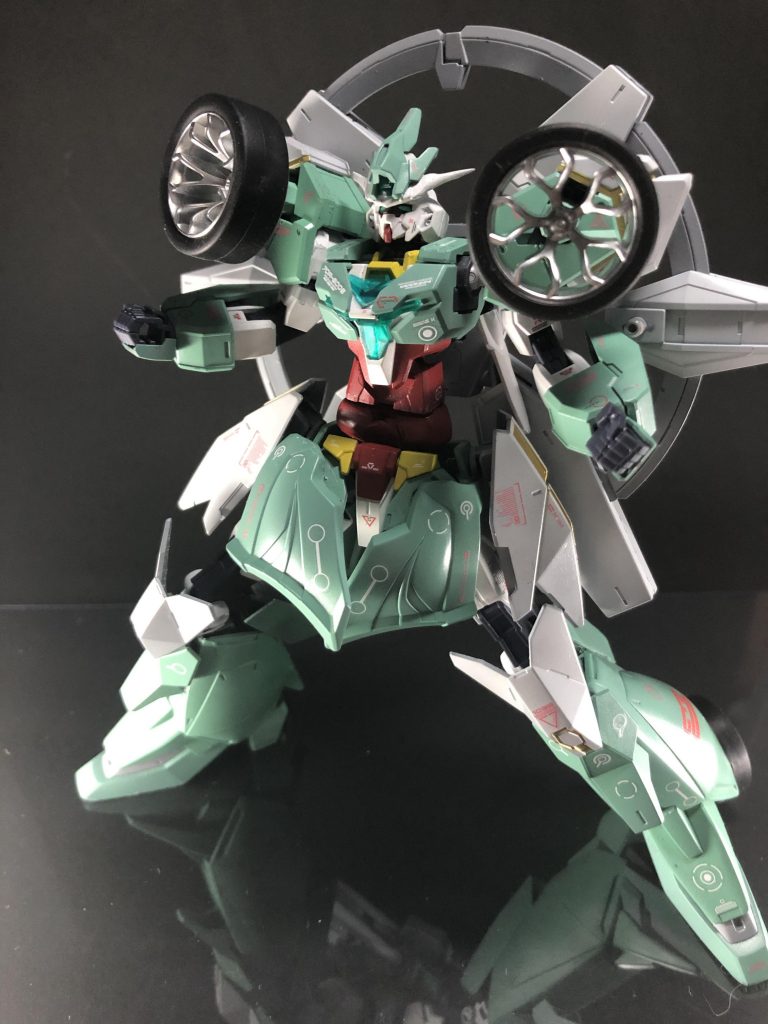 肩のタイヤ回転させて竜巻とか起こして球弾いたりして欲しいですね！