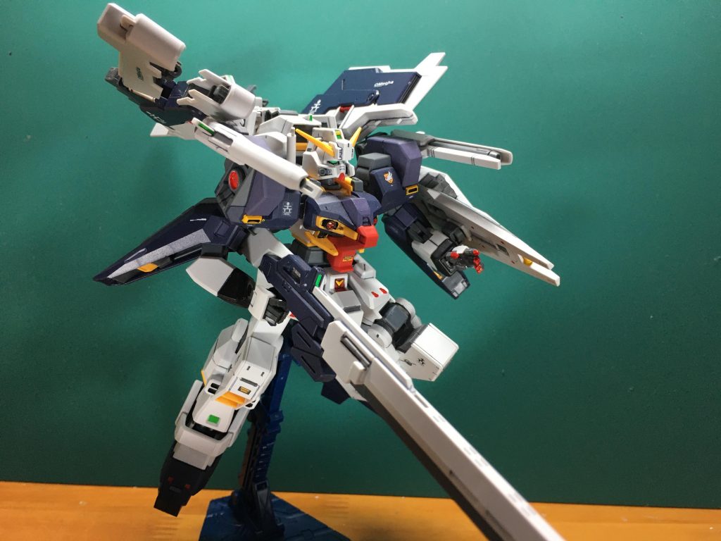 フルドド1機と合体した「ハイゼンスレイ・ラー第1形態」。既存のヘイズル・ラーで懸念されたバランスの偏重はそのまま継承されている。