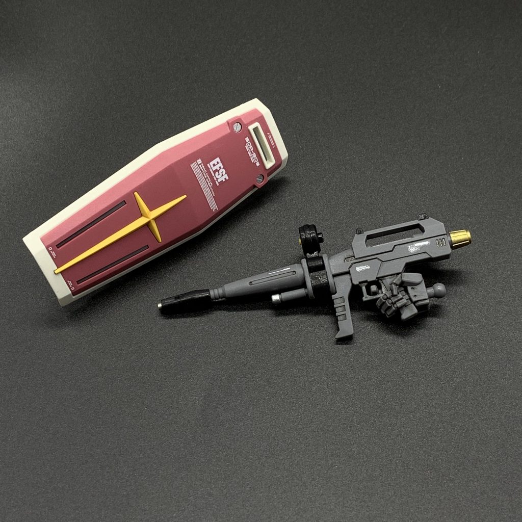 ライフルは味気なかったので2トーンカラーにしてシルバーとゴールドを入れました。