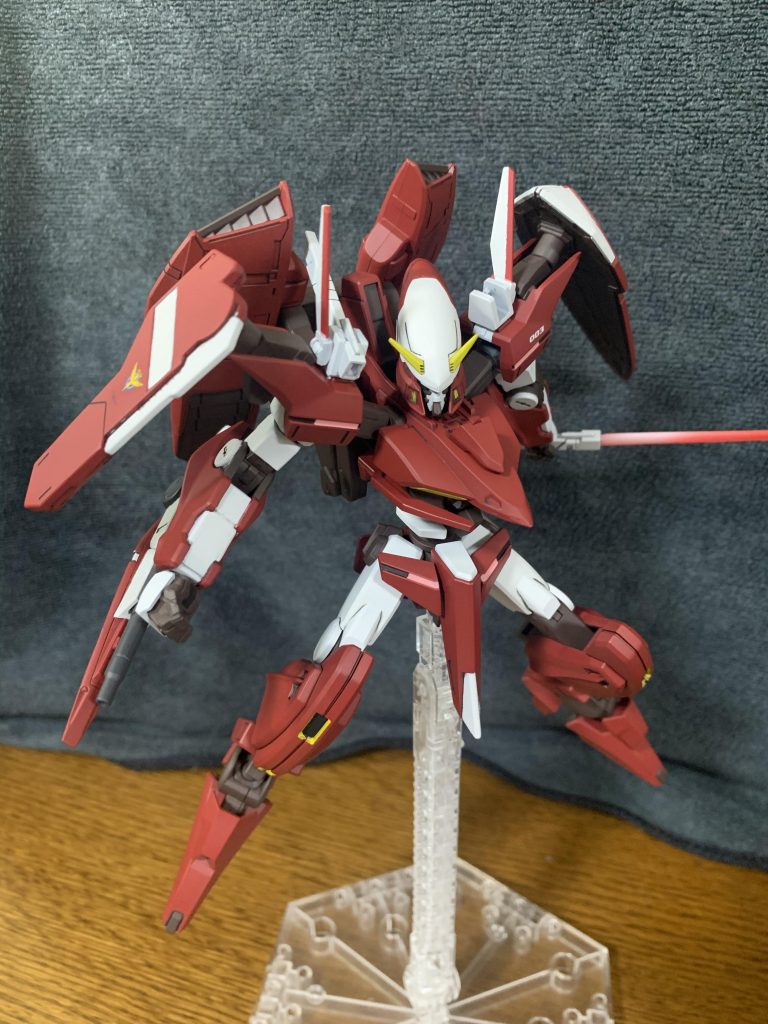 色分けは少し残念ですが、造形はとても良いキットです。