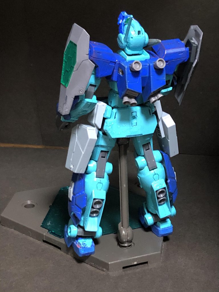 バックパックはジム・スナイパーカスタム、脚部バーニアはペイルライダーとジムスナイパーⅡから。機動力は高めです。バックパックのハードポイントには何かが付く予定(未定)