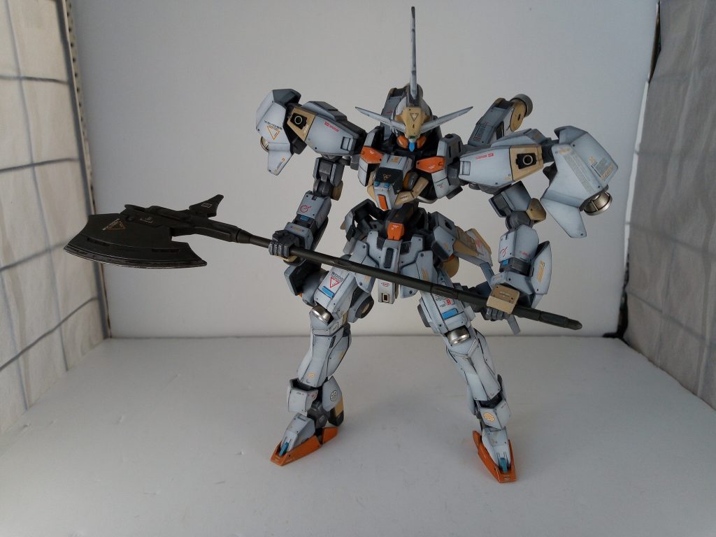 長文になってしまうので簡潔に。
主人公はギャラルホルンの新型(こいつ)奪取作戦に雇われる。
友人(テストパイロット)は度重なる訓練と任務と阿頼耶識で体ボロボロ。
戦闘を行うものの、友人は負荷に耐え切れず、そのまま絶命。
奪取のためコクピットを開けた主人公はそこで真実を知ってしまう…