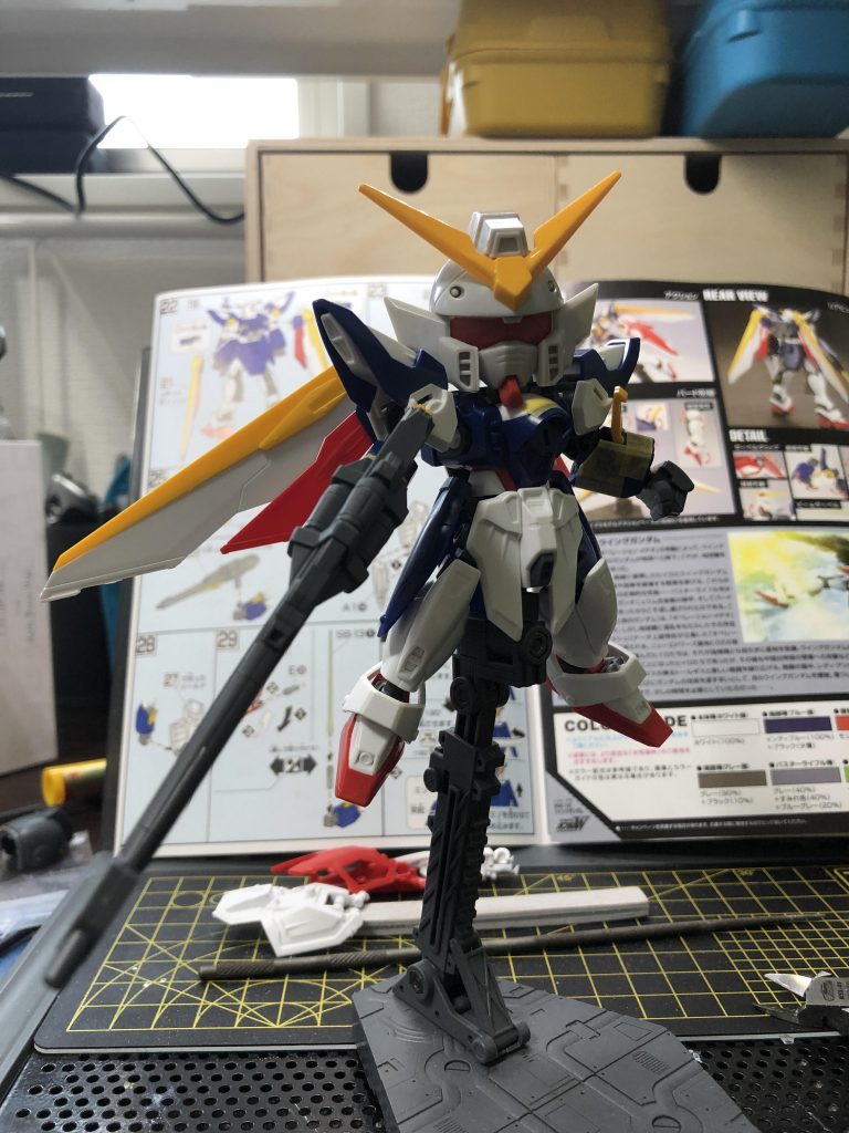 手足が長すぎてバランスが悪かったので、CSフレームに戻しました。ウイング系のHGは想像していたよりも細身だったのでブースター使うとただ頭がデカいだけ感があるみたいですね…ブースターの使い所は奥が深い…