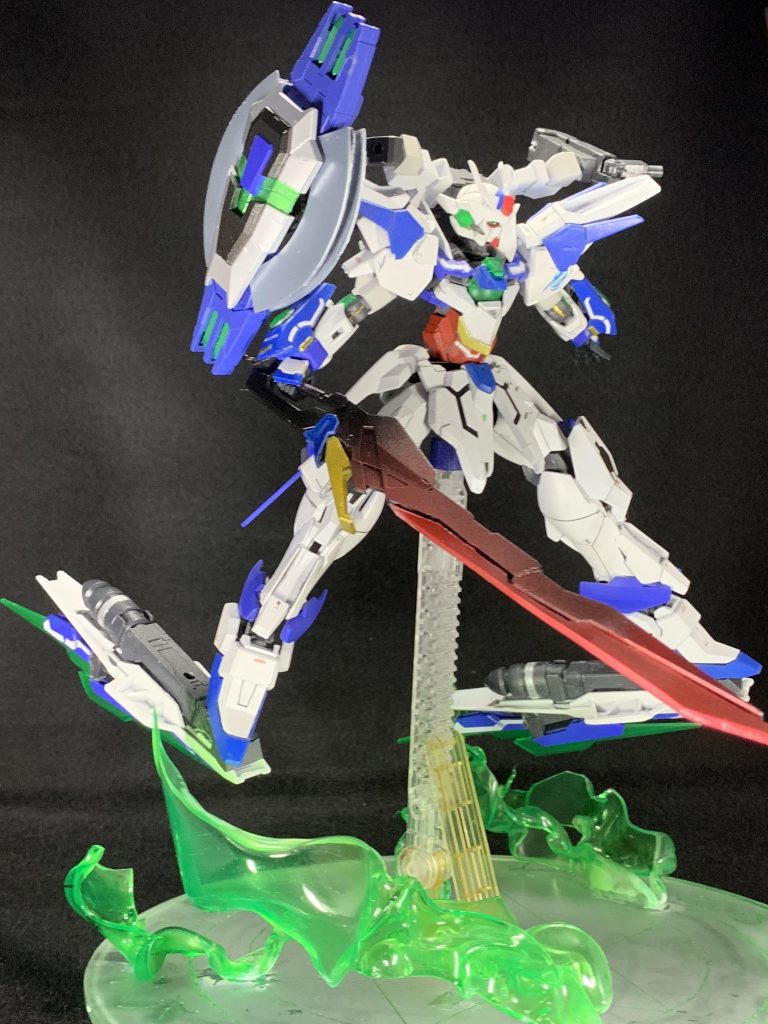 機体のバインダーを脚部と合体する事で水上でも高速戦闘が可能です✨