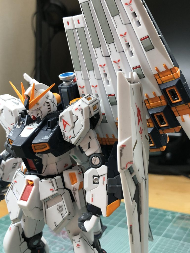 RGνガンダム–3枚目/制作者：hibikiya