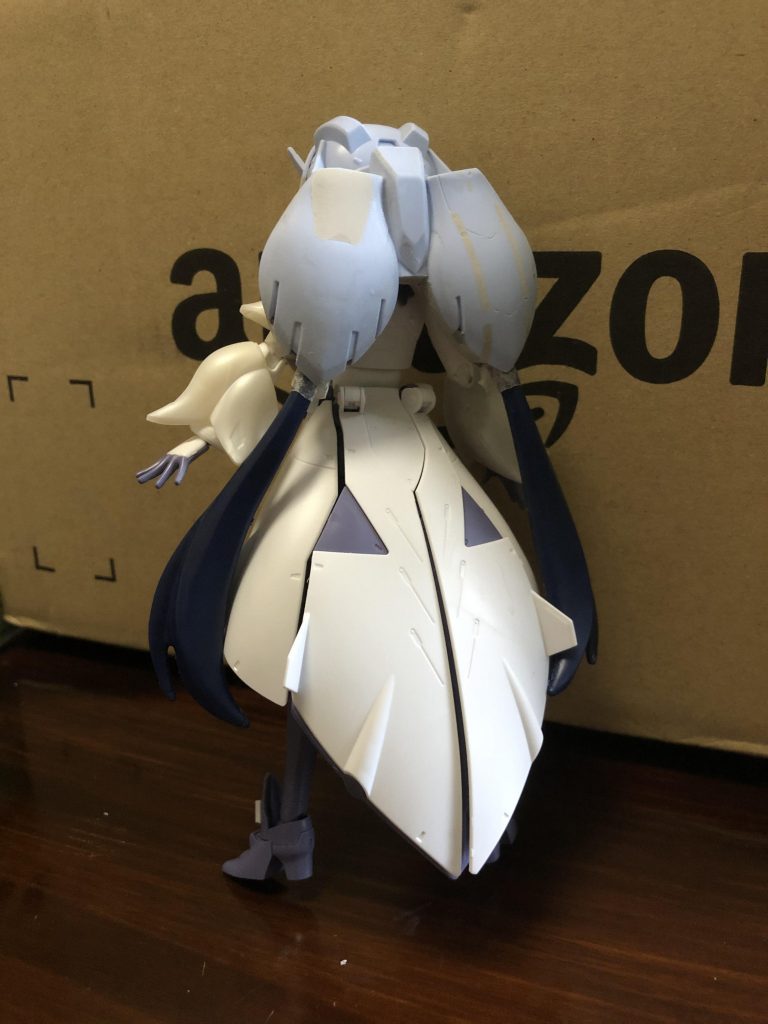 後髪の仮作成。サラの髪を加工してボリュームを付けました。
ツインテール部分先はダイバーアヤメの髪を使いましたが、イメージと違いました🤔