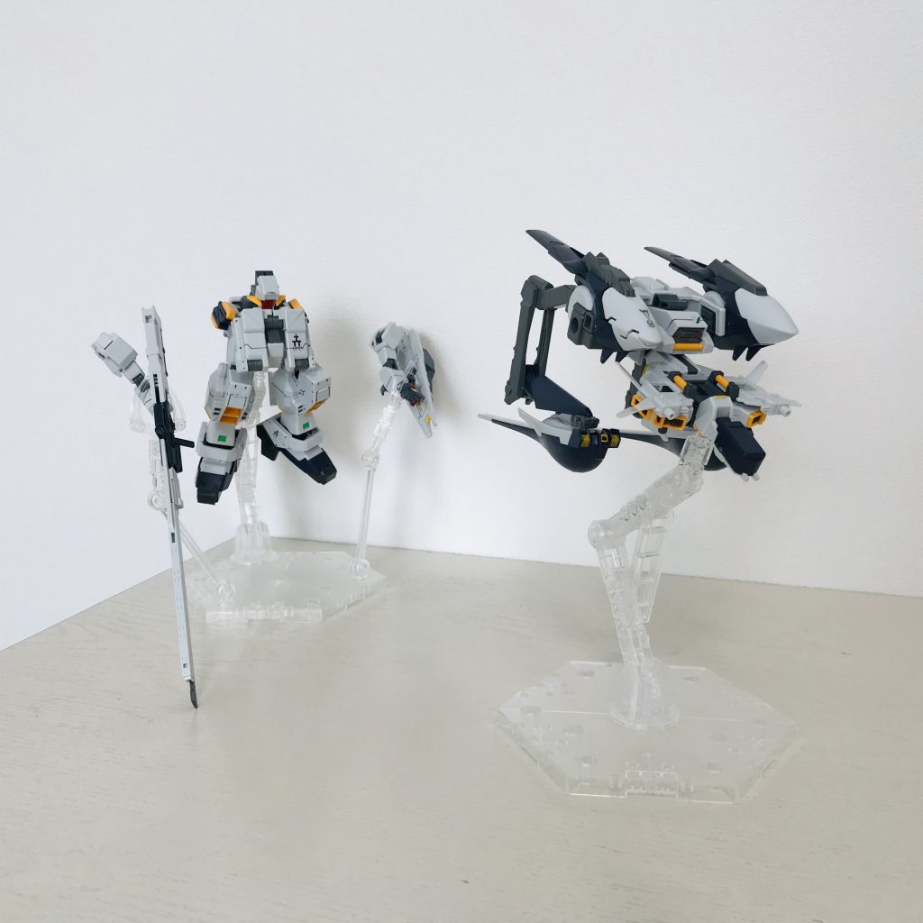 今まで、コミックを読まないまま、アドバンス　オブ　ゼータのガンプラを作ってたんですが、コロナ禍もあって、時間ができたのでコミックを4冊読んで、やっと、プリムローズがどんななのか分かった気がします。アウスラから、プリムローズで脱出〜〜！
    +