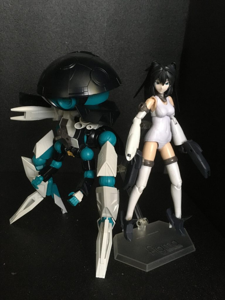 背負い物に髪が干渉するからそれを避ける為に髪に関節を入れたらツインテールみたいになってしまったので頭中をいじって関節を極力短く見せようとしましたがツインテール感は消せませんでした