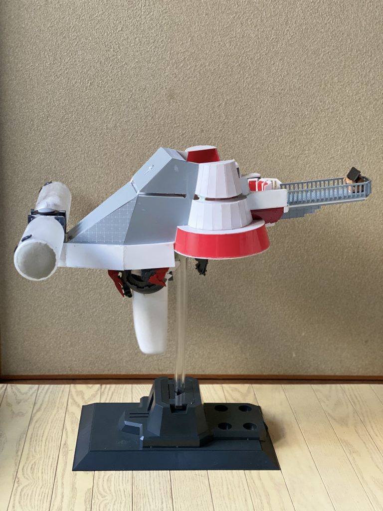 ネオジオングの支柱を利用して、下部を作り込み。