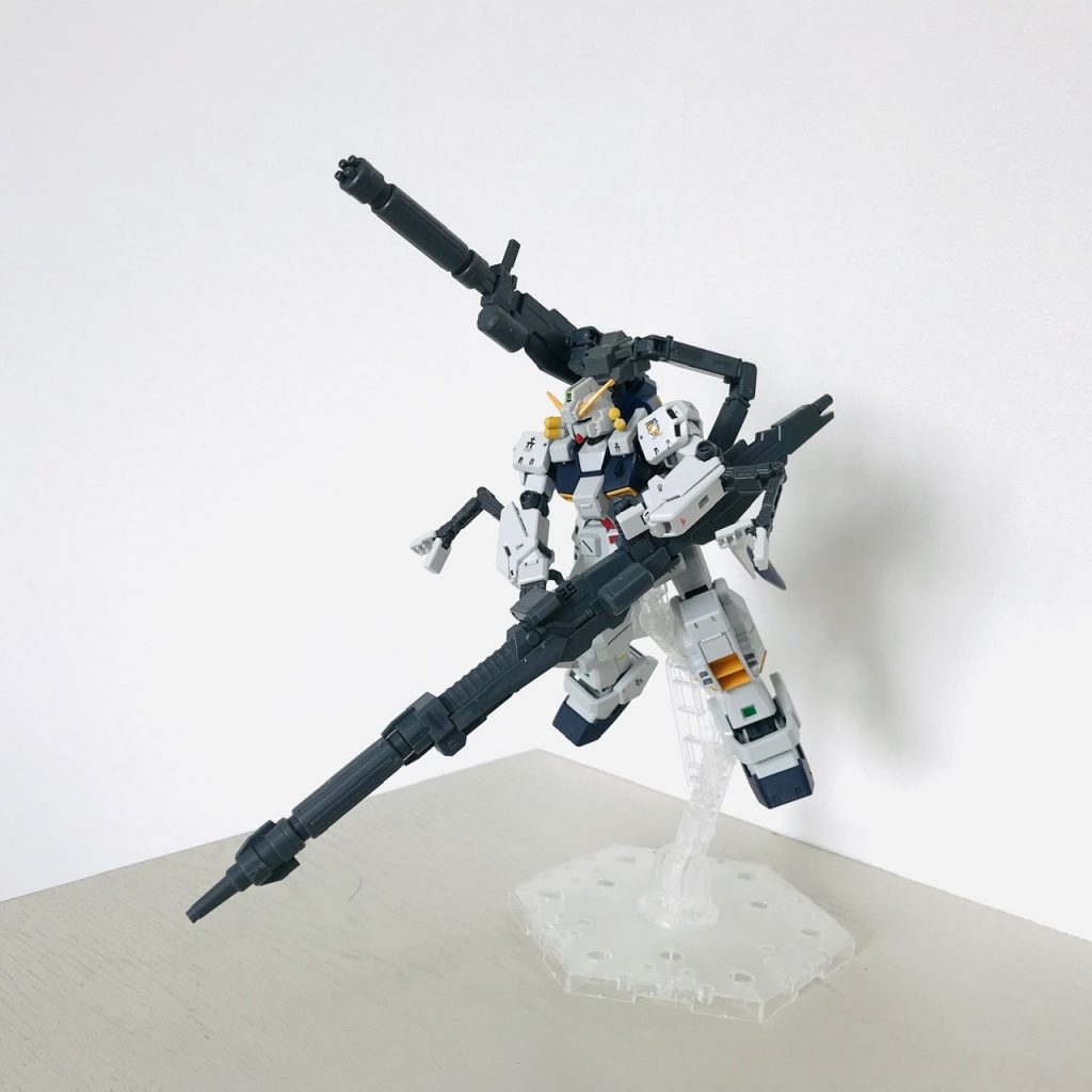 メインウェポンは、紅ウェポンを装備
（ウニコーンさんを参考にさせて頂きましたm(_ _)m）
    +