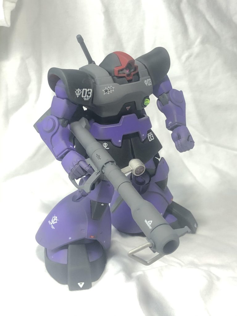 背景の色変えてパシャり！いずれ3体揃えたいカッコよさでした。
    +