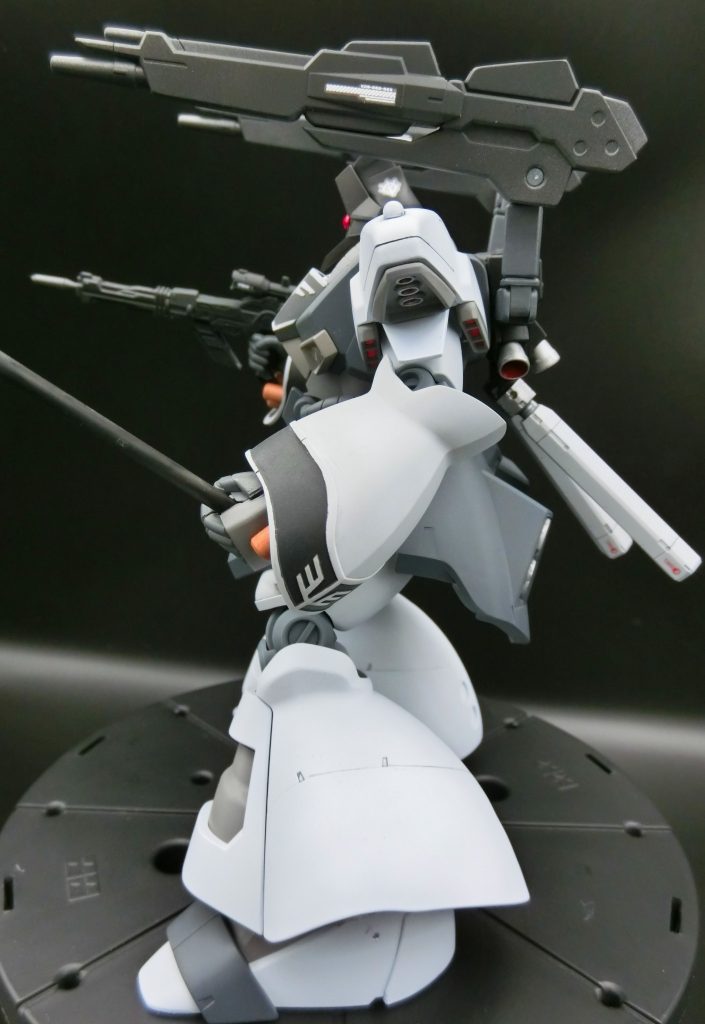 袖付き紋章は、エングレービング塗装をしました
    +