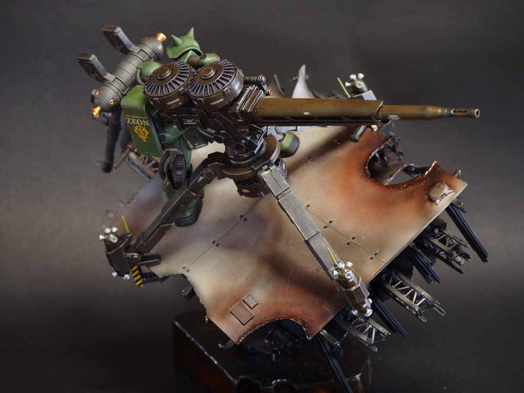 宇宙を漂うイメージで土台は傾けてみました。