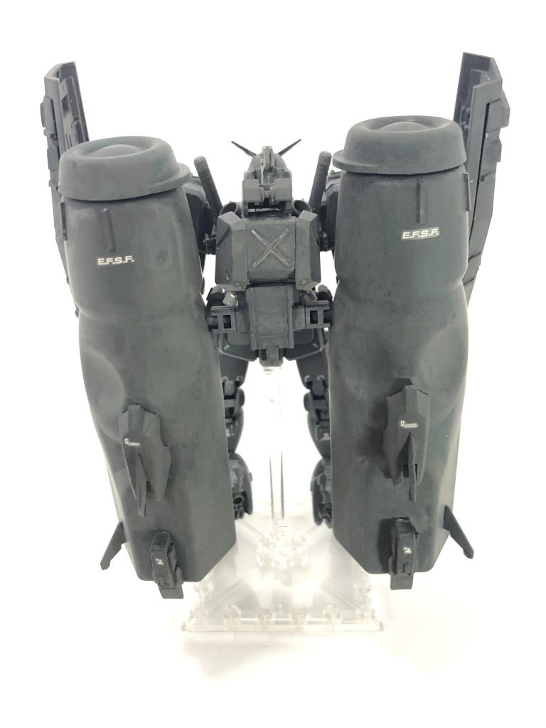 4.大型ブースターユニット背中の大型ブースターはお菓子のラムネを使って半スクラッチしました