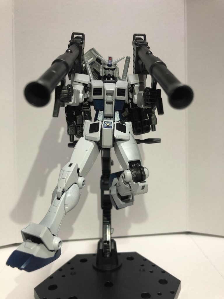 バズーカはReviveガンダムから拝借。
バックパックはBEYONDGLOBALでは小さい為、これもReviveガンダムから拝借し、ビームサーベルの合わせています。