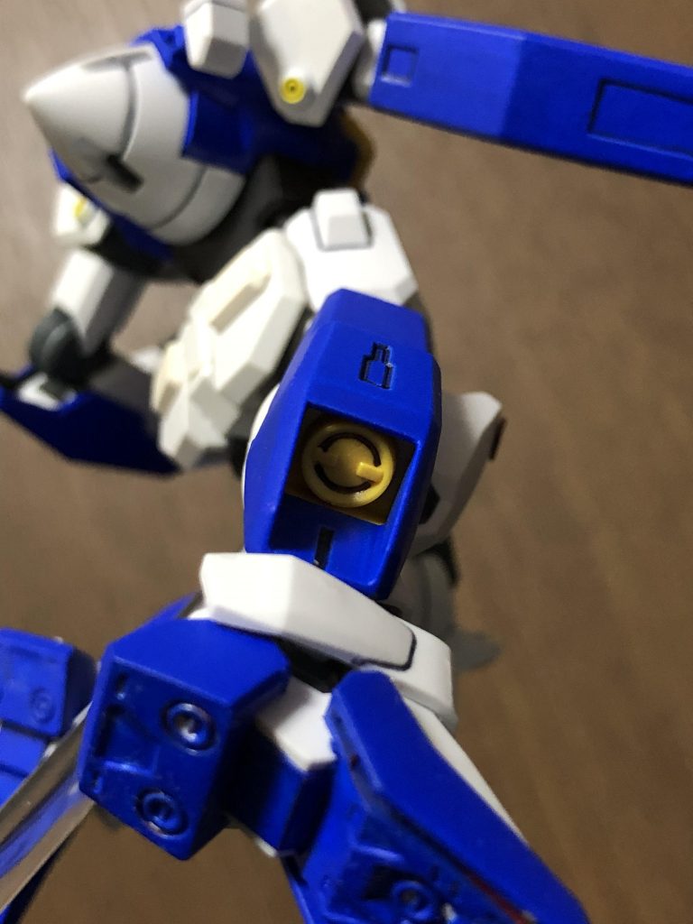 スラスターも00の世界観に合わせた造形のものを使ってます!