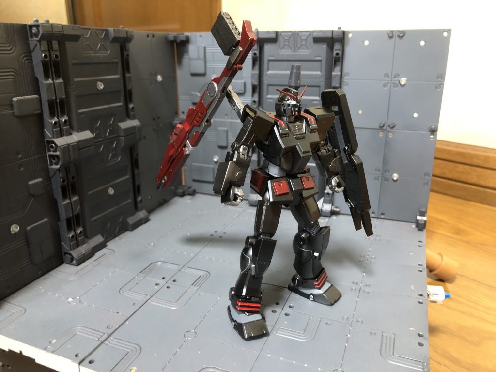 ビームキャノンを可動して展開します。
    +