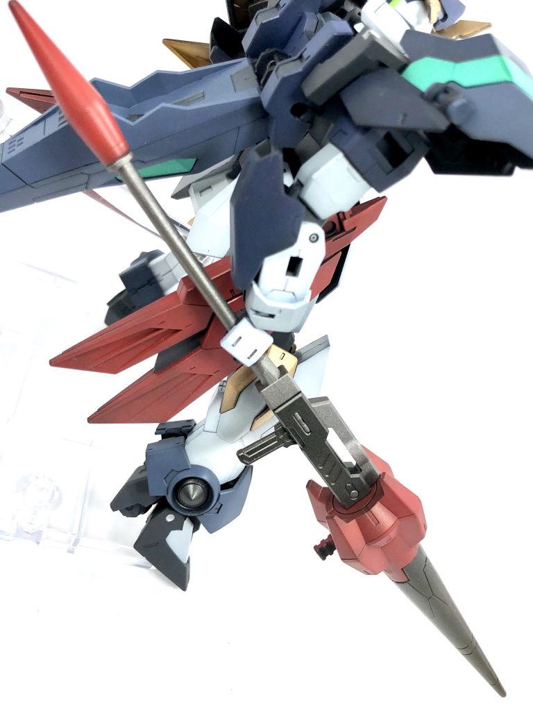 メイン武装のシールドとショットランサー。