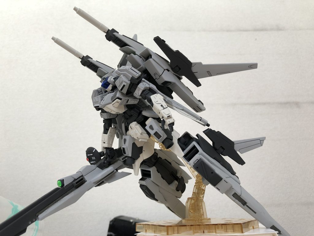 伸びやかに進むこのポーズがお気に入りです。