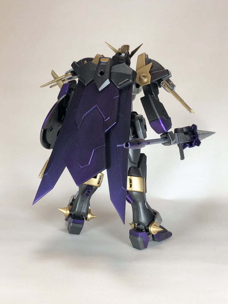 シールドとウイングは赤にしようと思っていましたが、紫にして正解でした。