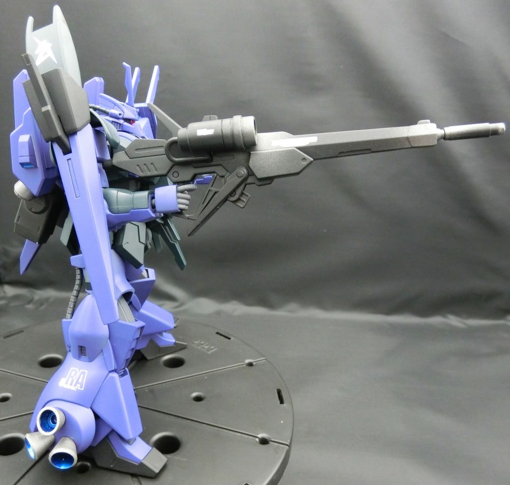 ナラティブガンダム登場のディジェのようなスナイパーライフルを装備させ
    +