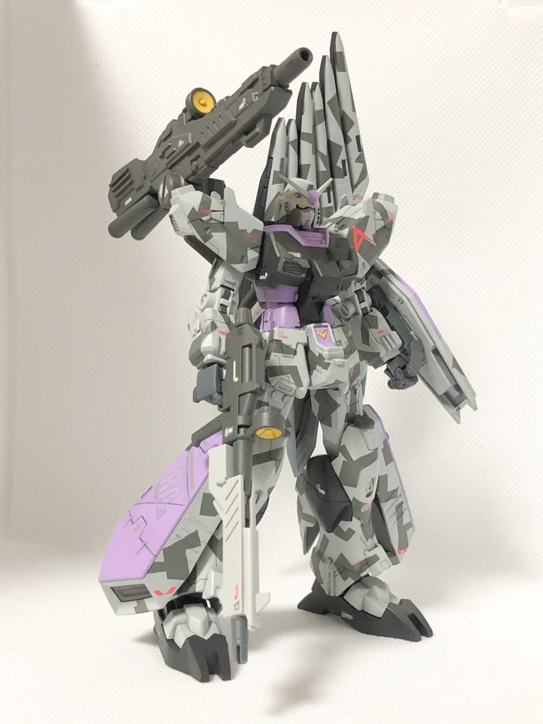 各部にスジボリ、プラ材で軽くディテールを追加しています