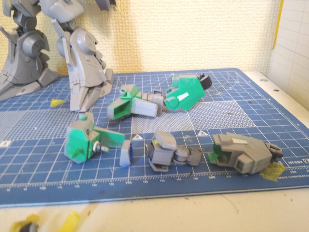 ついでに腕もグレイズに変更。