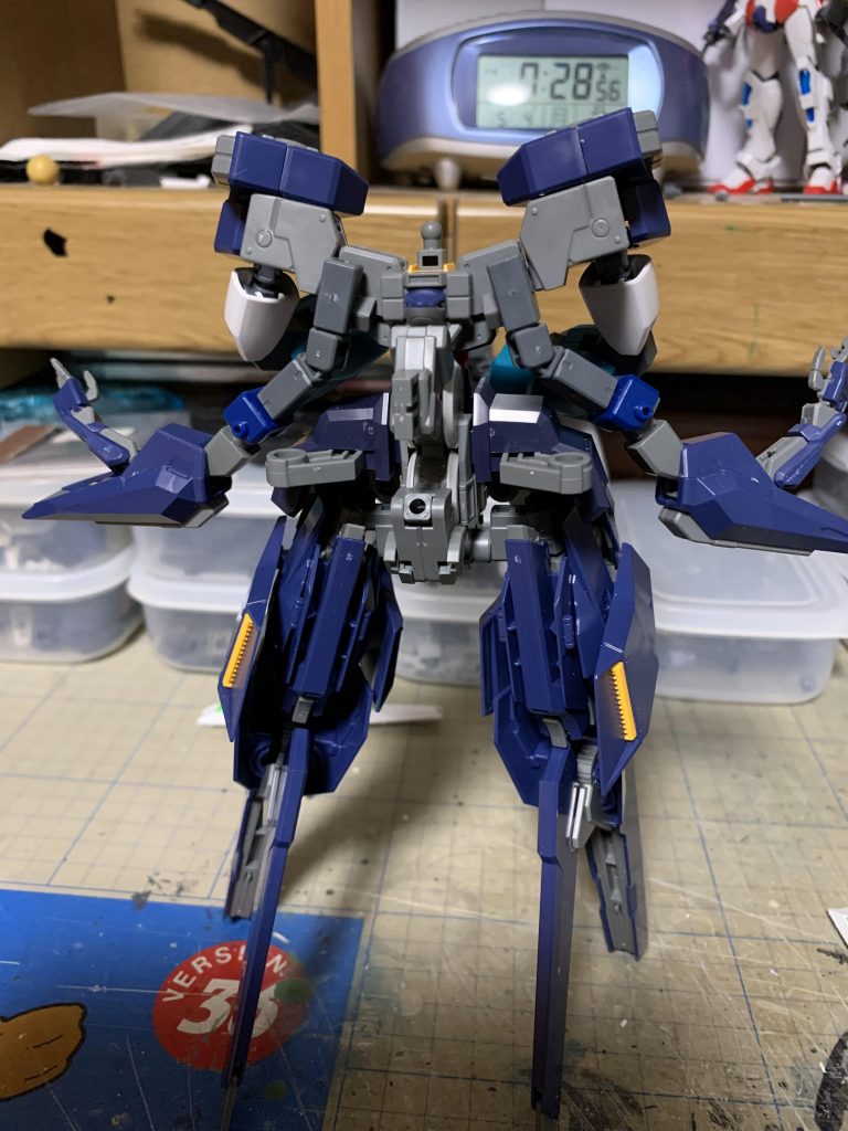 格闘用主碗の接続はこのようにしています。結構稼働範囲が広いですね。