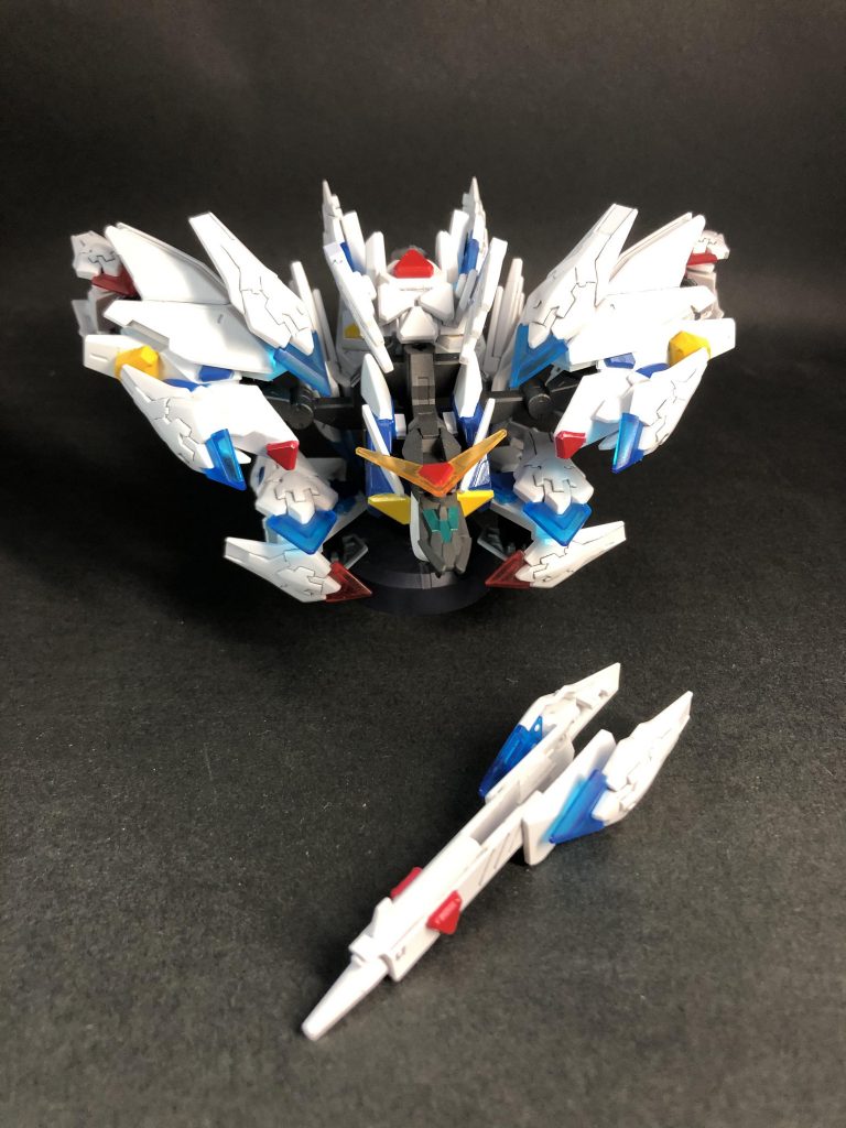 ベースがネプテイトなのでちゃんとアーマー形態にもなります。ただ、失敗したのがフェイクνガンダムのライフルをベースに制作した武器パーツを本体に取り付けられないというところですwここは妥協をして、ファンネル型の武器にしました。
    +